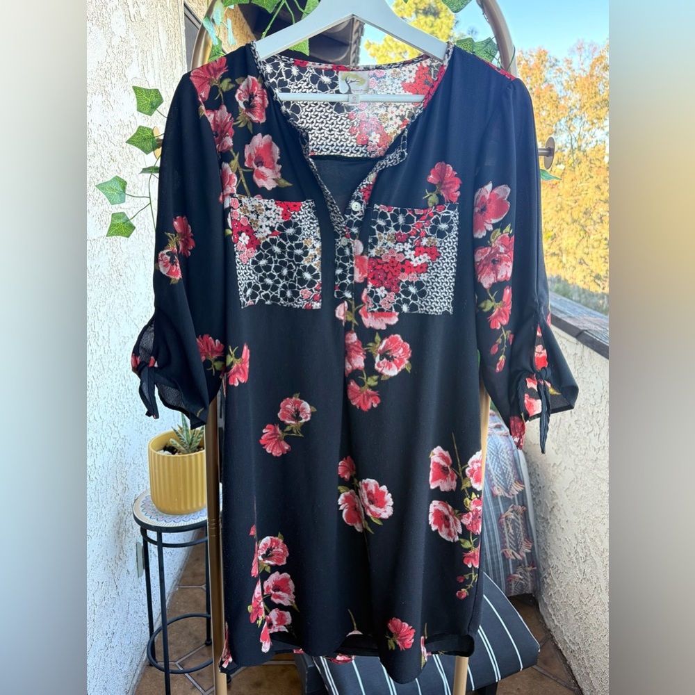Fig and Flower Black Floral Blouse
